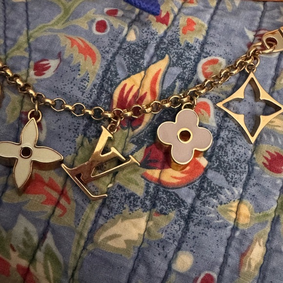 Louis Vuitton Gold Tone Fleur de Monogram Bag Charm Chain - Picture 7 of 10